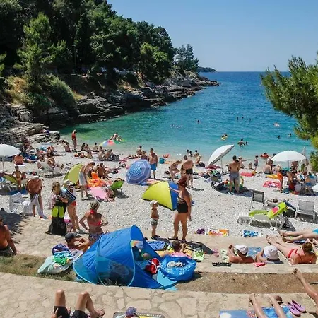 Apartment Two Bedroom Apartment, Neighborhood, Free Parking, Wifi Pula
